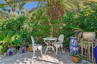 1080 Briar Ridge Rd, Weston, FL 33327 - Photo 32