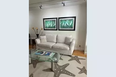 5005 Collins Ave #423, Miami Beach, FL 33140 - Photo 2