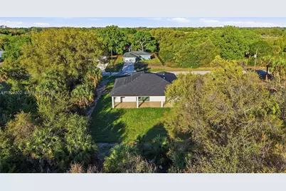 2039 Detroit Dr, Labelle, FL 33935 - Photo 46