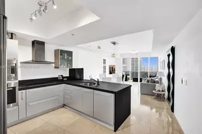 18201 Collins Ave #2007, Sunny Isles Beach, FL 33160 - Photo 4