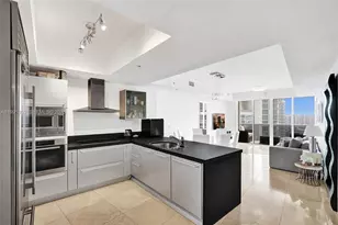 18201 Collins Ave, Sunny Isles Beach, FL 33160 - Photo 2