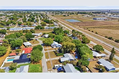 210 E Sugarland Cir, Clewiston, FL 33440 - Photo 54