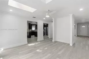 210 E Sugarland Cir, Clewiston, FL 33440 - Photo 16