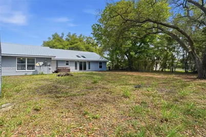 210 E Sugarland Cir, Clewiston, FL 33440 - Photo 44