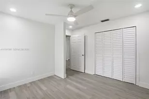 210 E Sugarland Cir, Clewiston, FL 33440 - Photo 24