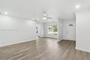 210 E Sugarland Cir, Clewiston, FL 33440 - Photo 10