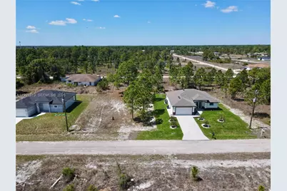 1044 Marshall Ave S, Lehigh Acres, FL 33974 - Photo 2