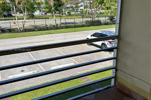 329 Farnham P, Deerfield Beach, FL 33442 - Photo 6