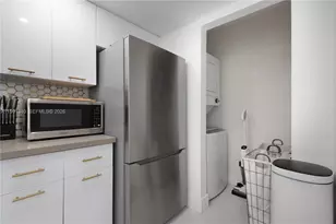 770 Claughton Island Dr, Miami, FL 33131 - Photo 10