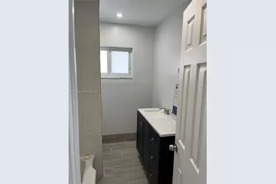 1386 NW 38th St #1, Miami, FL 33142 - Photo 6