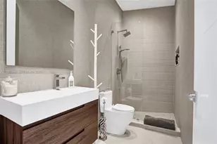 2120 NE 197th Terrace, Miami, FL 33179 - Photo 28
