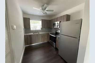 1864 NW 24th St #4, Miami, FL 33142 - Photo 2