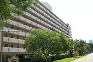 3703 NE 166th St, North Miami Beach, FL 33160 - Photo 18