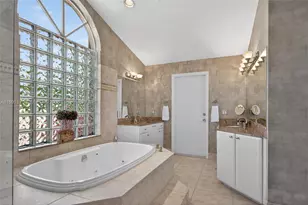 11735 Greenbrier Ln, Coral Springs, FL 33071 - Photo 10