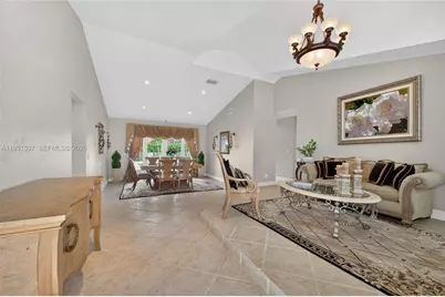 11735 Greenbrier Ln, Coral Springs, FL 33071 - Photo 4