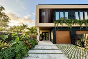 3021 SW 27th St, Miami, FL 33133 - Photo 6