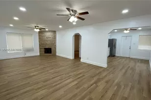 604 Glenn Pkwy, Hollywood, FL 33021 - Photo 1