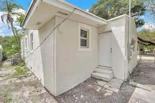 299 NW 43rd St, Miami, FL 33127 - Photo 32