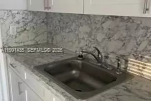 2305 NW 13th Ct, Fort Lauderdale, FL 33311 - Photo 8