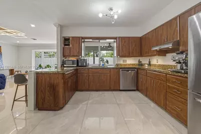 2901 NW 10th Ave, Wilton Manors, FL 33311 - Photo 10