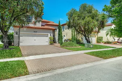 19237 NW 13th St, Pembroke Pines, FL 33029 - Photo 4