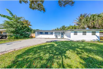 1721 SW 35th Ave, Fort Lauderdale, FL 33312 - Photo 2