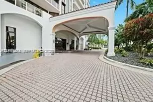 3600 Yacht Club Dr, Aventura, FL 33180 - Photo 26