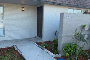 804 SW 73rd Ave, North Lauderdale, FL 33068 - Photo 2