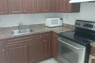 3610 NW 21st St, Lauderdale Lakes, FL 33311 - Photo 10