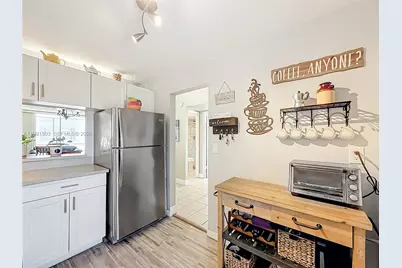 400 SE 10th St #218, Deerfield Beach, FL 33441 - Photo 10