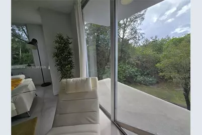 17890 W Dixie Hwy #307, North Miami Beach, FL 33160 - Photo 18