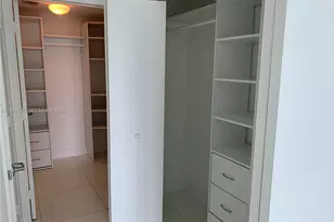 90 SW 3rd St, Miami, FL 33130 - Photo 10