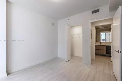 77 SE 5th Street #2403, Miami, FL 33131 - Photo 80