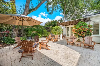 6900 Altamira St, Coral Gables, FL 33146 - Photo 12