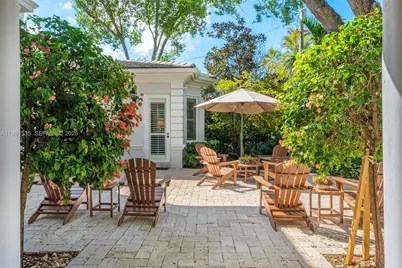 6900 Altamira St, Coral Gables, FL 33146 - Photo 14