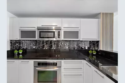 244 Biscayne Blvd #1605, Miami, FL 33132 - Photo 4