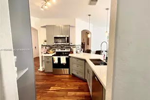 7472 NW 112 Path, Doral, FL 33178 - Photo 16