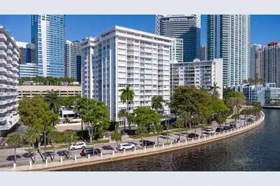 1420 Brickell Bay Dr #1003A, Miami, FL 33131 - Photo 2