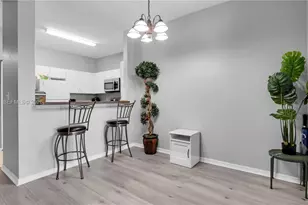 13103 SW 42nd St, Miramar, FL 33027 - Photo 8