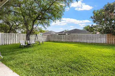 695 SE 30th Dr, Homestead, FL 33033 - Photo 26