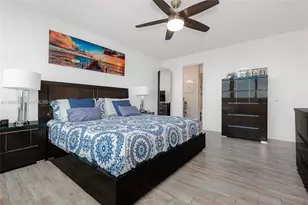 7135 Collins Ave, Miami Beach, FL 33141 - Photo 22