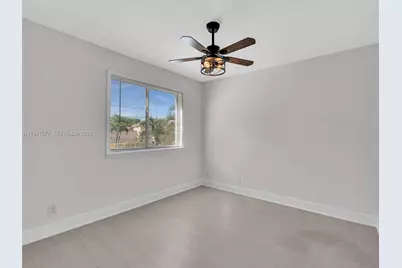 11407 Lakeview Dr, Coral Springs, FL 33071 - Photo 50