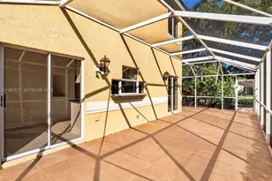 11407 Lakeview Dr, Coral Springs, FL 33071 - Photo 24