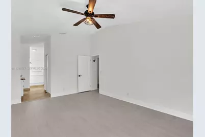 11407 Lakeview Dr, Coral Springs, FL 33071 - Photo 44