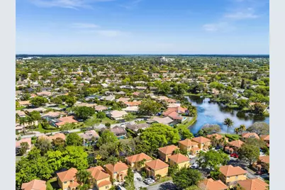 11407 Lakeview Dr, Coral Springs, FL 33071 - Photo 58