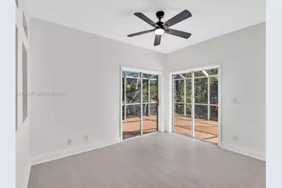 11407 Lakeview Dr, Coral Springs, FL 33071 - Photo 32