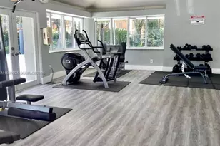 7130 NW 179th St, Hialeah, FL 33015 - Photo 10