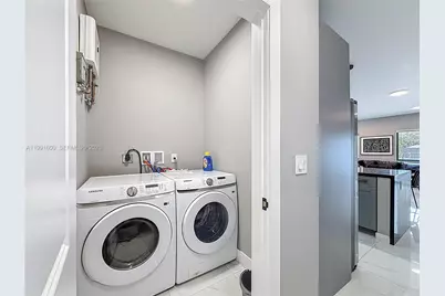 1220 NW 30th St, Miami, FL 33142 - Photo 16