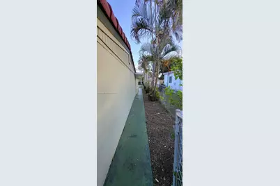 1440 NE 183rd St, North Miami Beach, FL 33179 - Photo 30