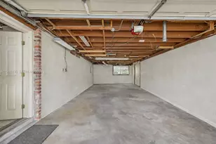 272 W 46th St, Hialeah, FL 33012 - Photo 26